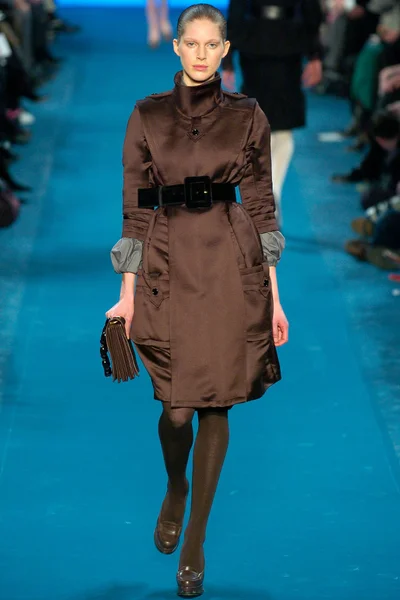 Look 2